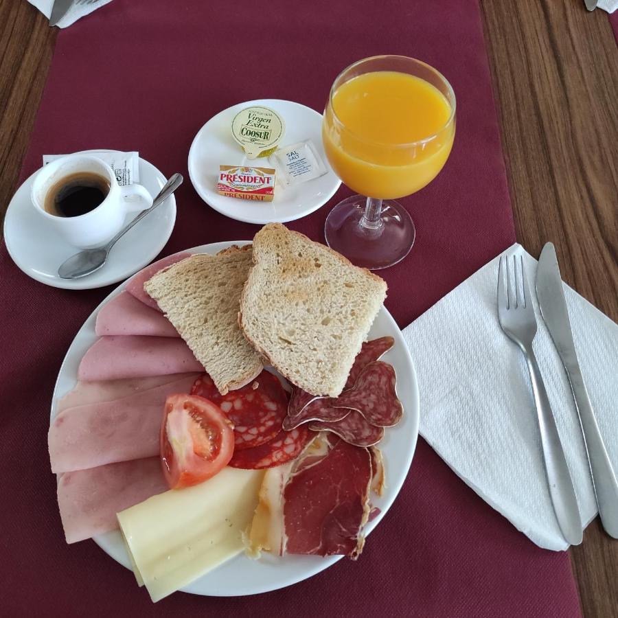 Alberg Restaurant Bellavista Santa Pau Esterno foto